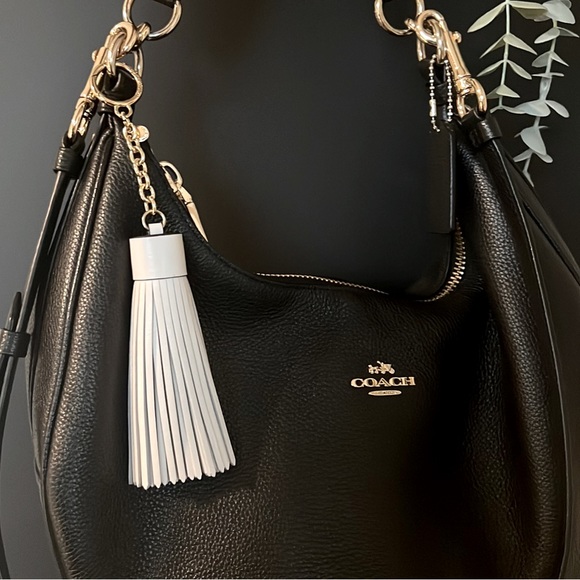 Michael Kors Optic White Leather Tassel Bag Charm - Picture 2 of 3